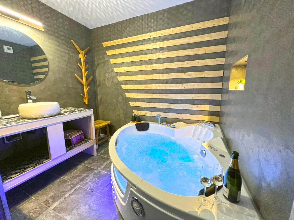 Poncin Gite Cosy Avec Jacuzzi Classe 3 Etoiles מראה חיצוני תמונה