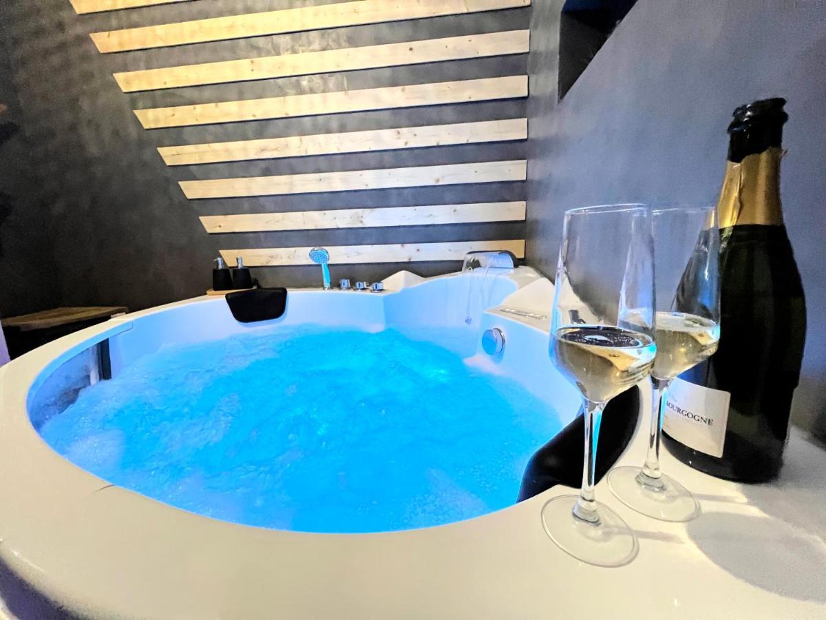 Poncin Gite Cosy Avec Jacuzzi Classe 3 Etoiles מראה חיצוני תמונה