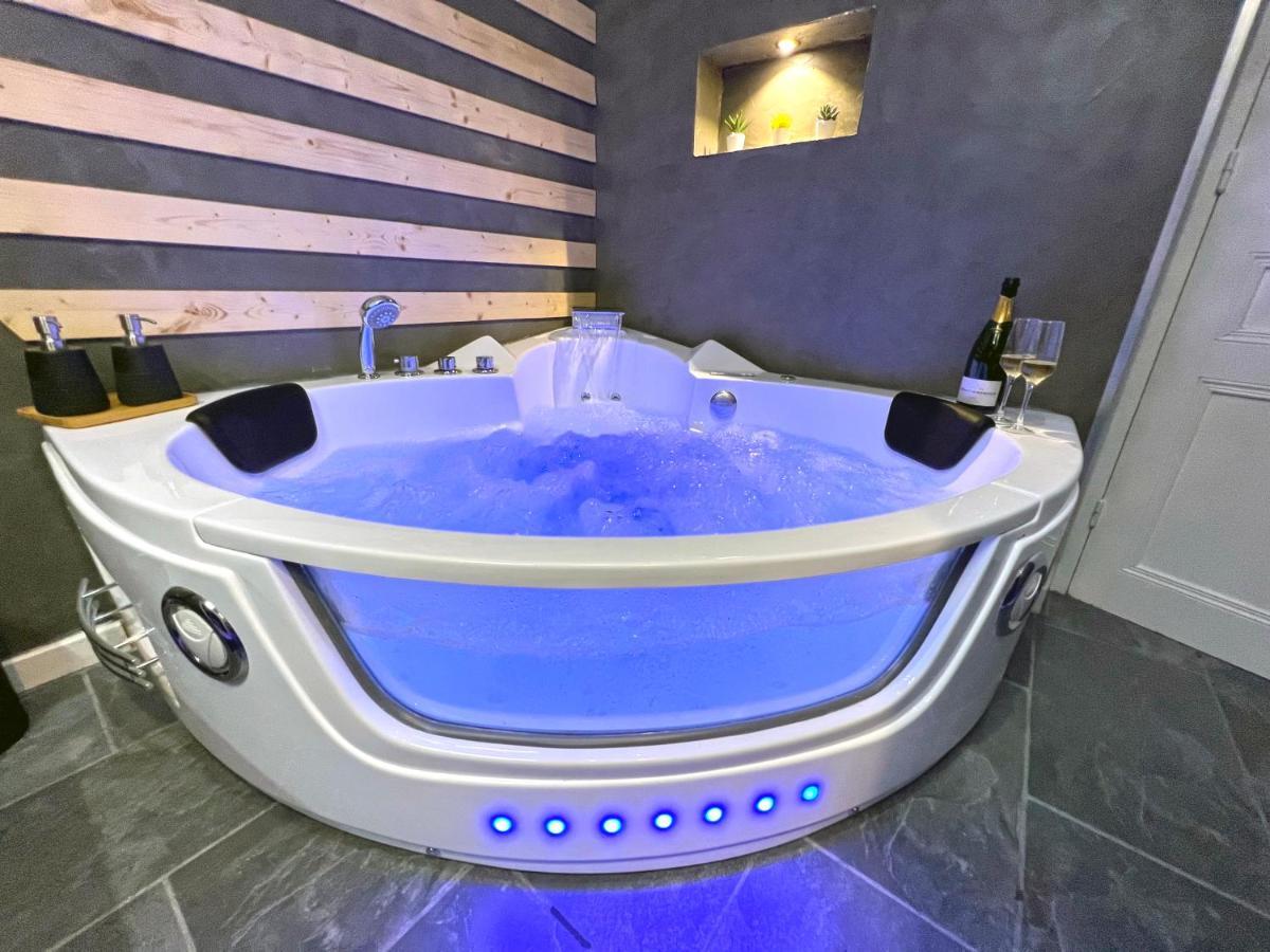 Poncin Gite Cosy Avec Jacuzzi Classe 3 Etoiles מראה חיצוני תמונה